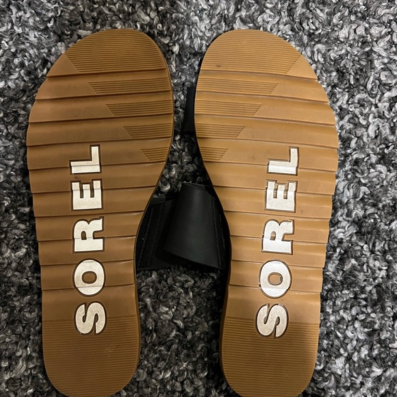 Sorel Sandals - Picture 2 of 3